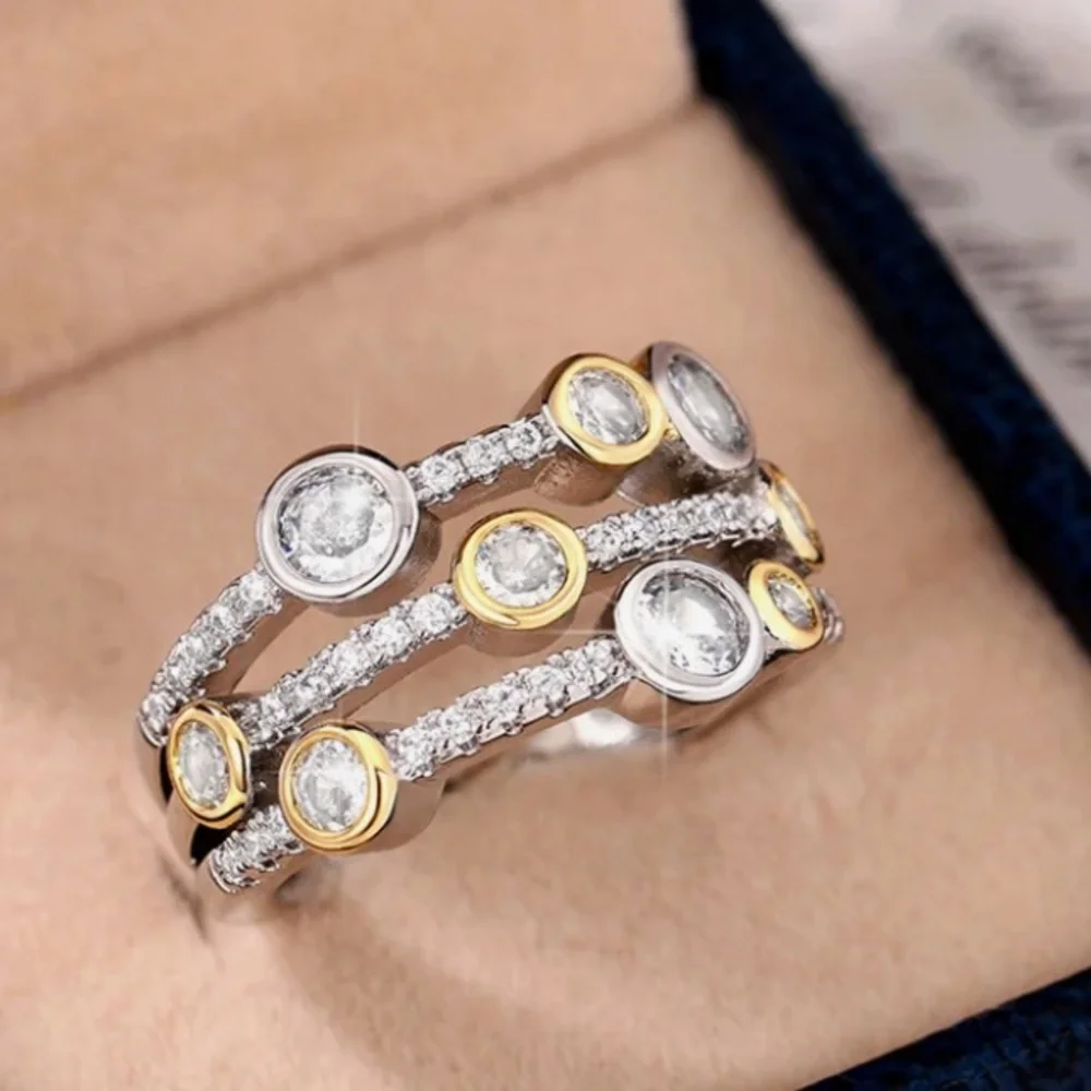 New- 14k White Gold Vermiel & White Topaz Ring Size 7